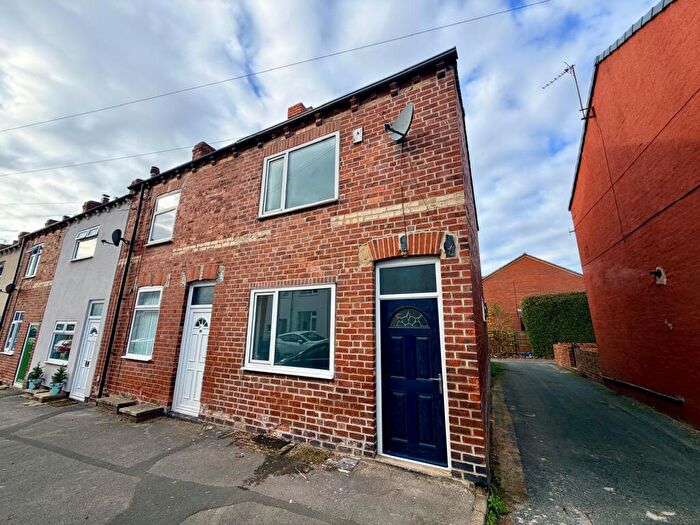 2 Bedroom End Of Terrace House To Rent In New Street, Kippax, Leeds, LS25