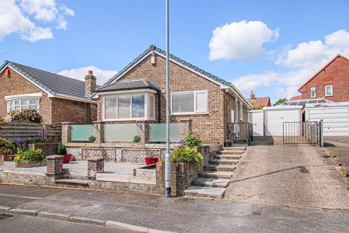 2 Bedroom Detached Bungalow For Sale In The Lawns, Overton, Wakefield, WF4