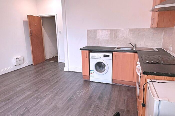 1 Bedroom Flat To Rent In Yardley Road, Acocks Green, B27