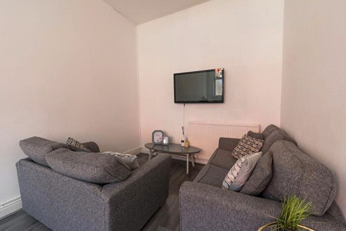 5 Bedroom House To Rent In Smithdown Road, Liverpool, Merseyside, L15