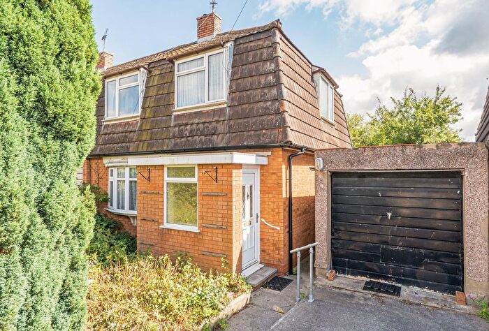 3 Bedroom Semi-Detached House For Sale In Conygre Grove, Filton, Bristol, BS34