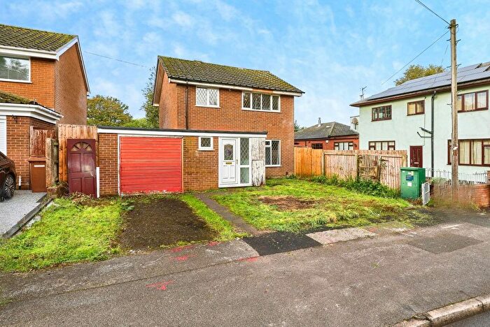 3 Bedroom Detached House For Sale In Wood Lane, Walsall, West Midlands, WS3