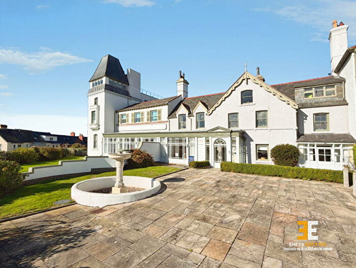 1 Bedroom Flat For Sale In Deganwy Castle Apartments, Station Road, Deganwy, LL31