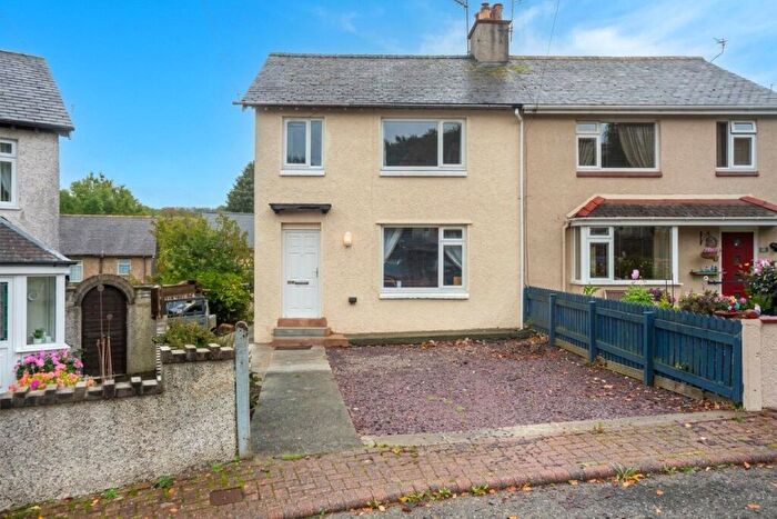 3 Bedroom Semi-Detached House For Sale In Penchwintan Road, Bangor, Gwynedd, LL57