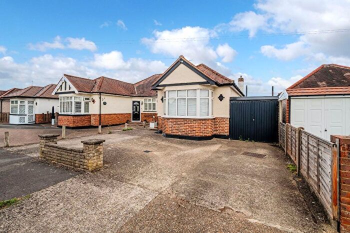 3 Bedroom Bungalow For Sale In Percival Way, Epsom, KT19