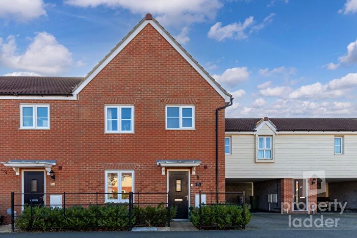 3 Bedroom Semi-Detached House For Sale In Kestrel Avenue, Costessey, Norwich, NR8