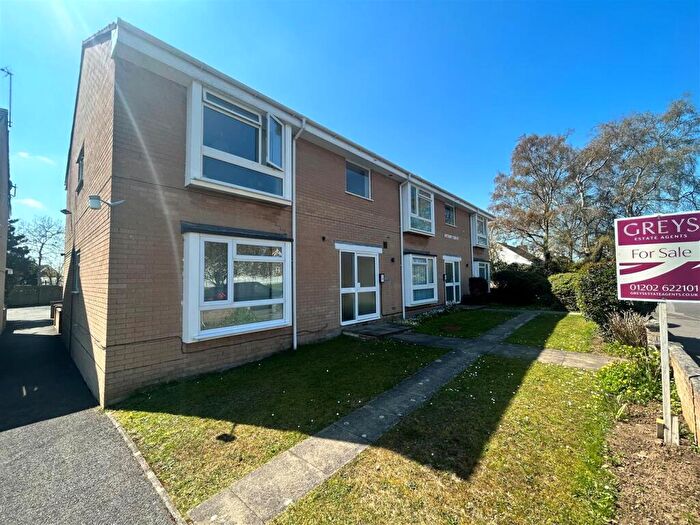 1 Bedroom Apartment For Sale In High Street, Lytchett Matravers, Poole, BH16