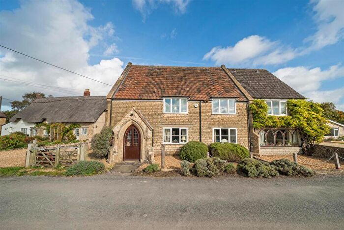 5 Bedroom Detached House For Sale In Theobalds Green, Calstone, Calne, SN11