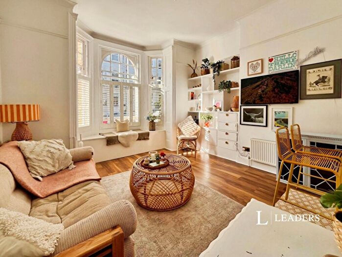 1 Bedroom Flat To Rent In Cambridge Road, Hove, East Sussex, BN3