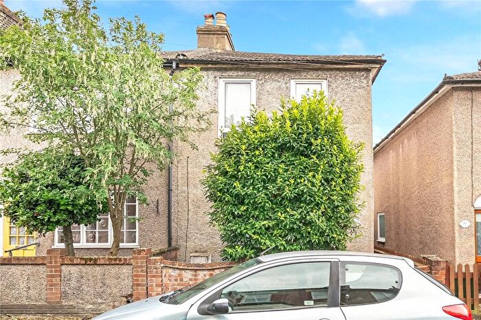 2 Bedroom Semi-Detached House For Sale In Mayfield Road, London, E17