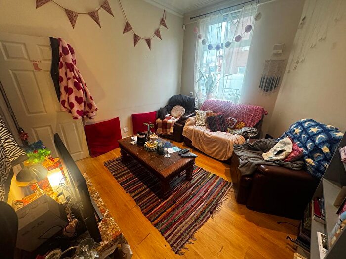 4 Bedroom End Of Terrace House To Rent In Ladybarn Lane, Fallowfield, Manchester, M14