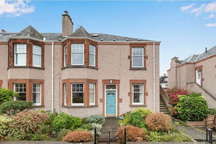 2 Bedroom Flat For Sale In Warriston Avenue, Inverleith, Edinburgh, EH3