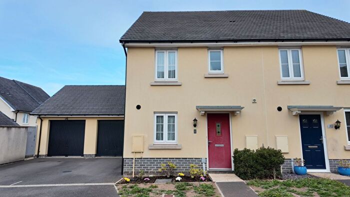 3 Bedroom Semi-Detached House For Sale In Capra Close, Newton Abbot, TQ12