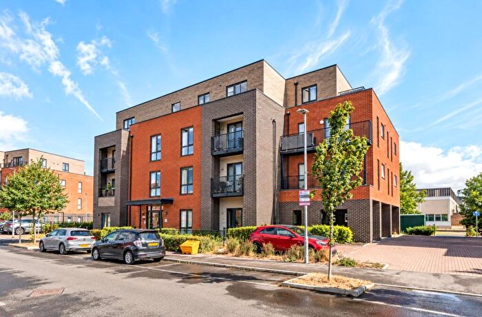 1 Bedroom Apartment For Sale In Nightingale Way, Reading, Berkshire, RG30