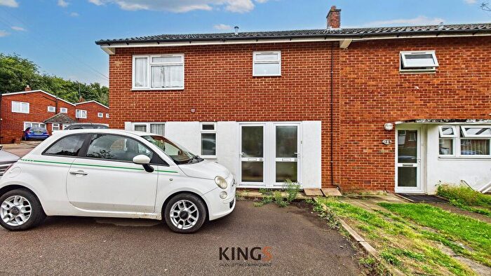 2 Bedroom Apartment To Rent In Broom Close, Hatfield, AL10