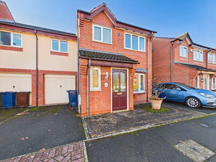 3 Bedroom Terraced House For Sale In Southfield Court, Gloucester, GL3