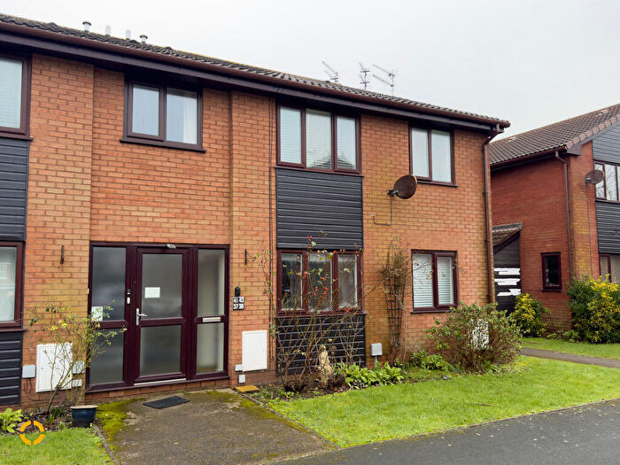 1 Bedroom Apartment To Rent In St. Davids Grove, Lytham St. Annes, FY8