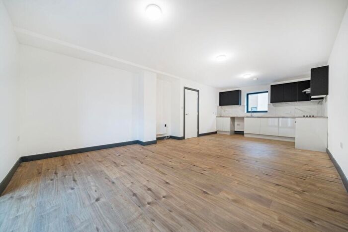 2 Bedroom Apartment To Rent In High Street, Kent, ME1
