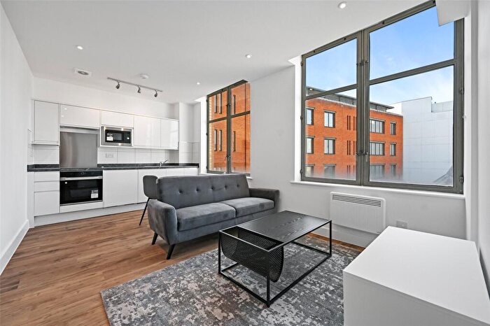 1 Bedroom Apartment To Rent In West Smithfield, London, EC1A