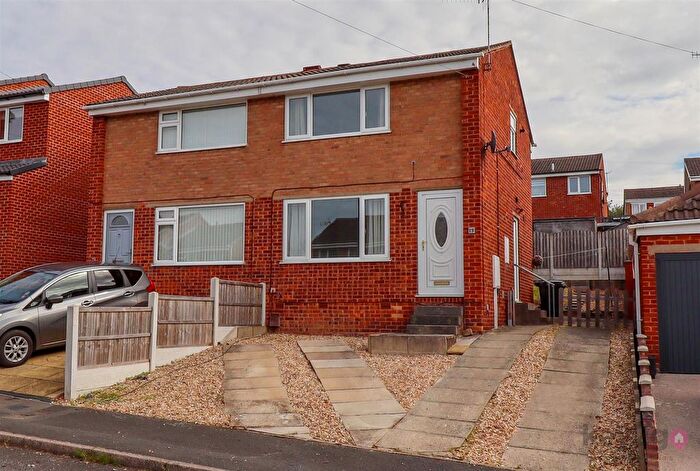 2 Bedroom Semi-Detached House For Sale In Dale Bank Crescent, New Whittington, Chesterfield, S43