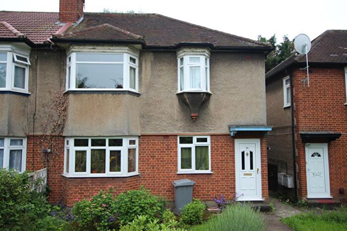 2 Bedroom Flat To Rent In Woodgrange Close, Kenton, HA3