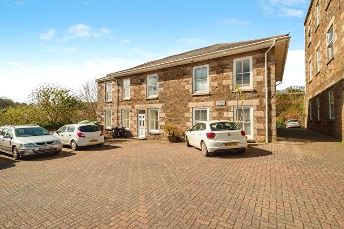2 Bedroom Flat For Sale In Treruffe Hill, Redruth, Cornwall, TR15