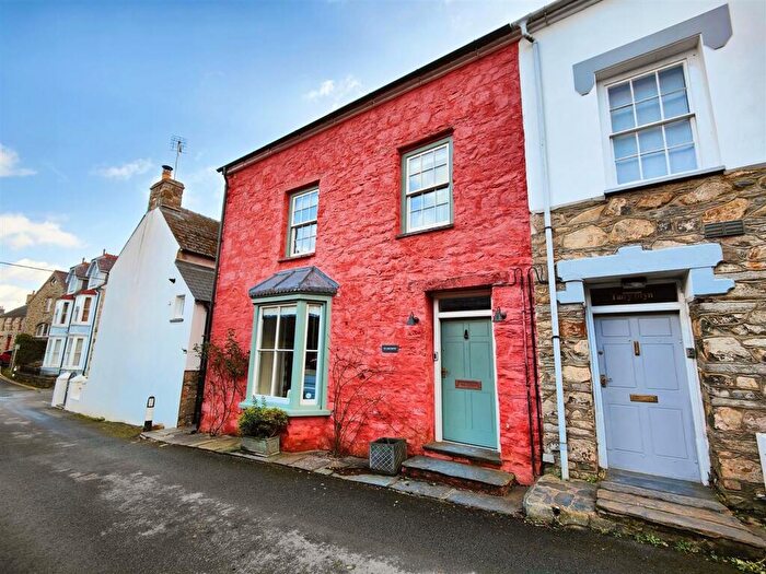 5 Bedroom End Of Terrace House For Sale In Seaborne, Upper West Street, Newport, SA42