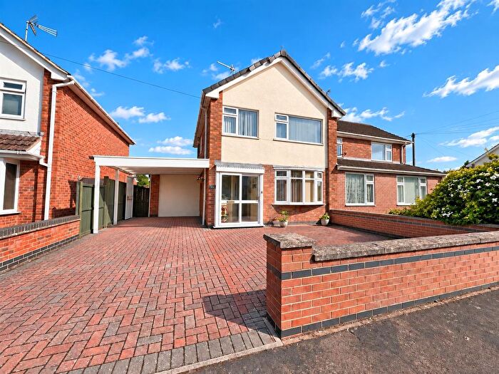 3 Bedroom Semi-Detached House For Sale In Lichfield Drive, Blaby, Leicester, LE8