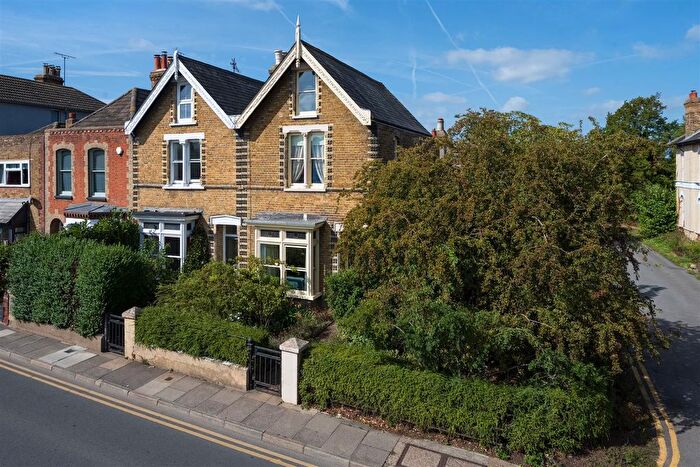 4 Bedroom End Of Terrace House For Sale In Canterbury Road, Whitstable, CT5