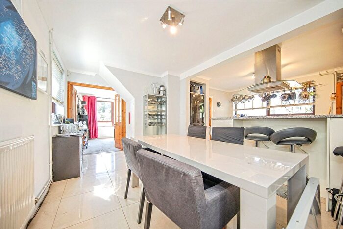 4 Bedroom Detached House For Sale In Oulton Road, Ipswich, Suffolk, IP3