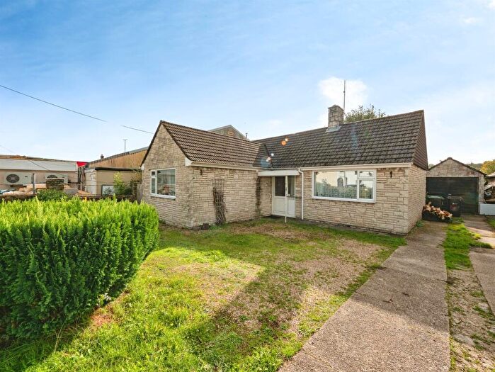 2 Bedroom Detached Bungalow For Sale In Dorchester Road, Maiden Newton, Dorchester, DT2