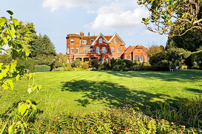 2 Bedroom Flat To Rent In Summersbury Hall, Summersbury Drive, Shalford, GU4