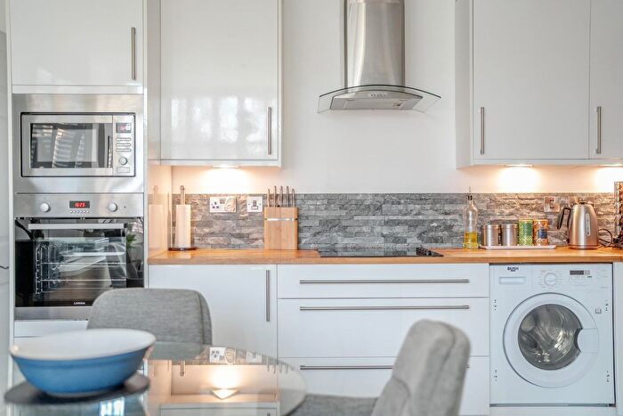 3 Bedroom Flat For Sale In Westgate, Wetherby, LS22