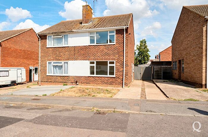 2 Bedroom Semi-Detached House For Sale In Dobbie Close, Sittingbourne, Kent, ME10