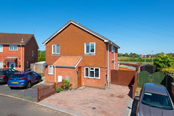 2 Bedroom Semi-Detached House For Sale In Flimwell, Ashford, TN23