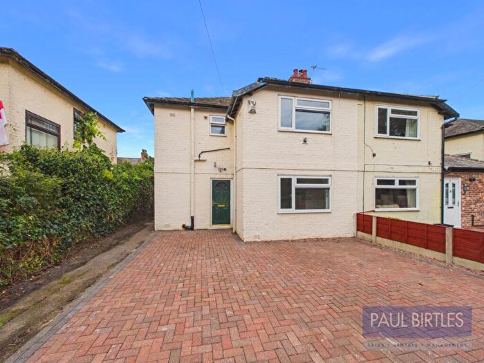 3 Bedroom Semi-Detached House For Sale In Park Road South, Urmston, Trafford, M41