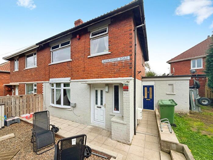 3 Bedroom Semi-Detached House For Sale In Barkwood Road, Rowlands Gill, NE39