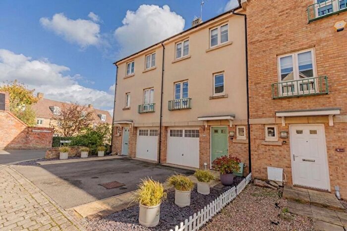 3 Bedroom Terraced House For Sale In Sir Bernard Lovell Road, Malmesbury, SN16