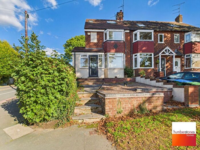 3 Bedroom Semi-Detached House For Sale In Moat Road, Oldbury, B68
