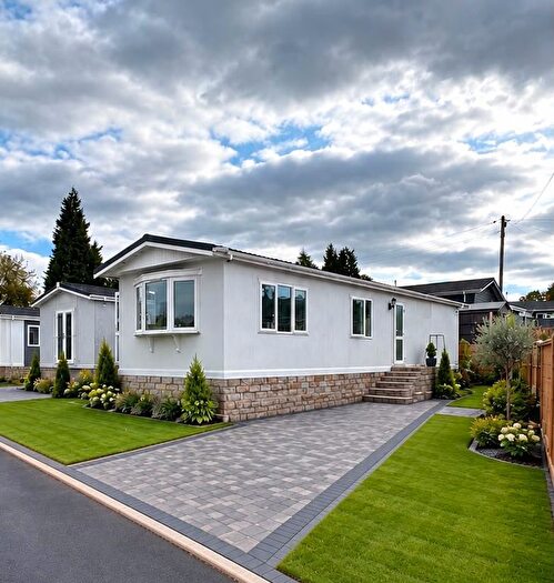 2 Bedroom Mobile/park Home For Sale In Sandfield Farm Home Park, Lichfield Road, Brownhills, Walsall, WS8