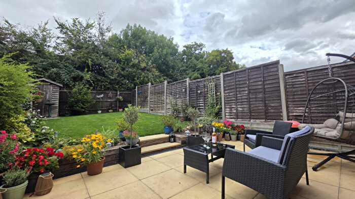 3 Bedroom Semi-Detached House For Sale In Flint Close*, Southam, CV47