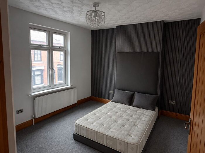 3 Bedroom Terraced House For Sale In Darley Street, Leicester, LE2