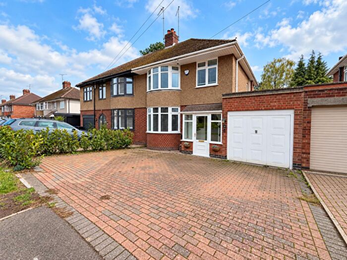 3 Bedroom Semi-Detached House For Sale In Oaklands Drive, Westone, Northampton, NN3