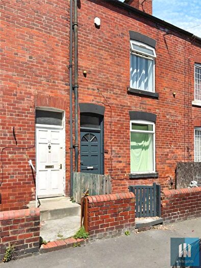 4 Bedroom Terraced House For Sale In Ashdown Road, Wakefield, West Yorkshire, WF1