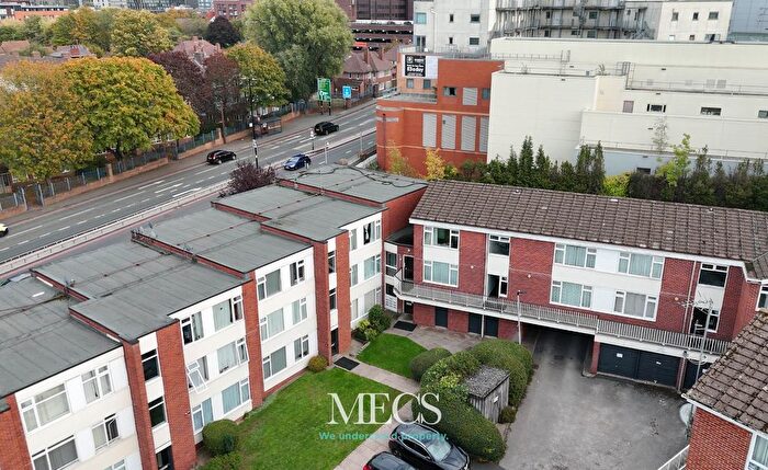 2 Bedroom Flat To Rent In Arden Grove, Ladywood, Birmingham, West Midlands, B16