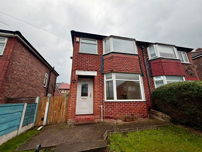 3 Bedroom Semi-Detached House To Rent In Lydgate Road, Droylsden, Tameside, M43