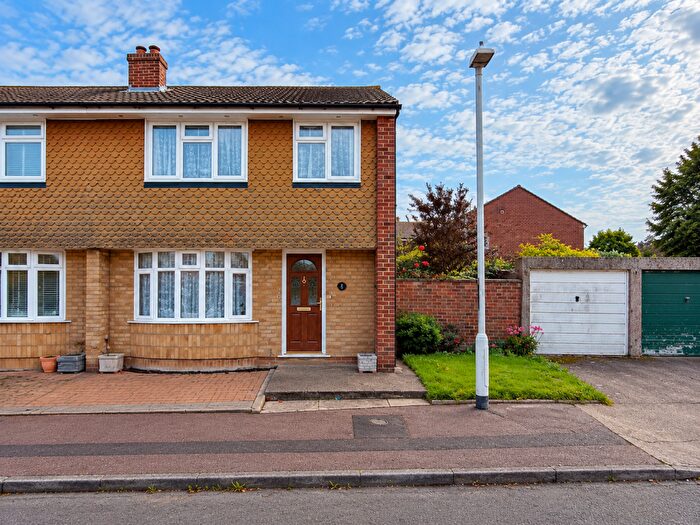 3 Bedroom Semi-Detached House For Sale In Hazelwood Meadow, Sandwich, CT13