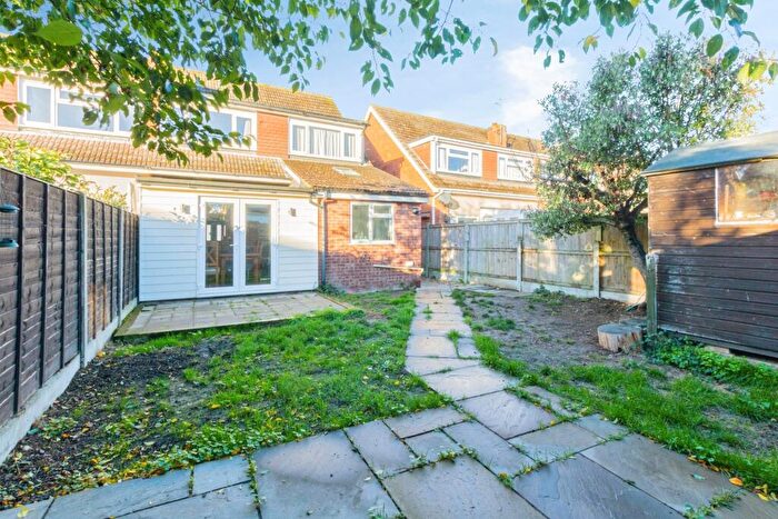 4 Bedroom Semi-Detached House For Sale In Beacon Way, Stanway, CO3