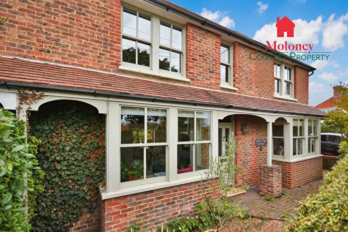 5 Bedroom Semi-Detached House For Sale In Northiam, East Sussex, TN31