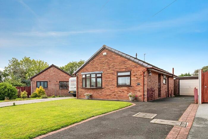 2 Bedroom Bungalow For Sale In Woollam Drive, Ellesmere Port, Cheshire, CH66